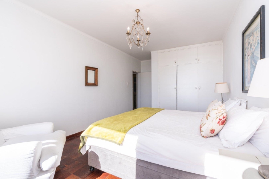2 Bedroom Property for Sale in Sea Point Western Cape